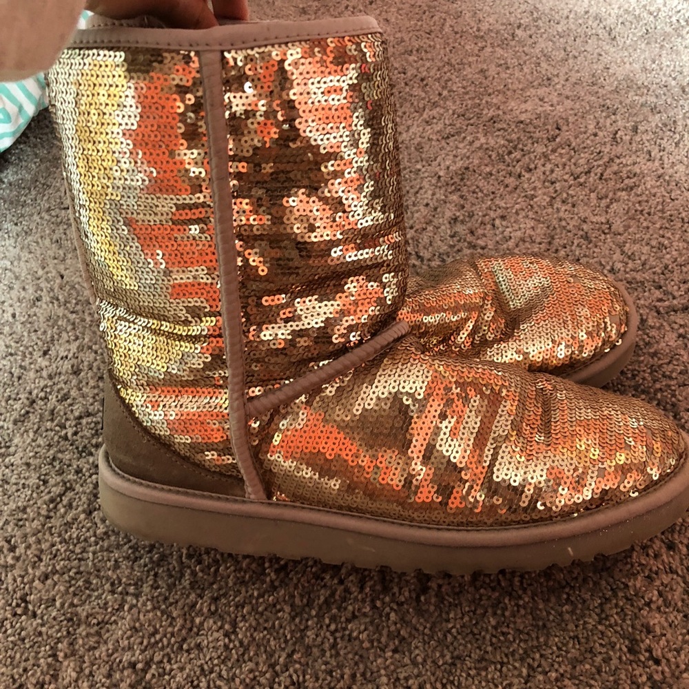 SPARKLE UGGS WORN A FEW TIMES
